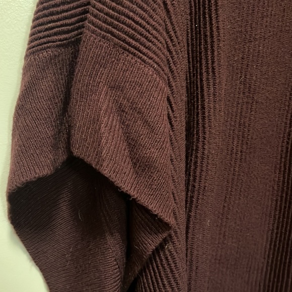 NWOT Knit Poncho - Picture 6 of 6